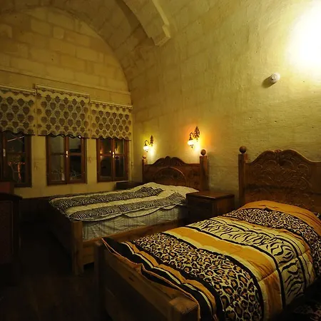 Kardesler Cave 2* Ουργκούπ